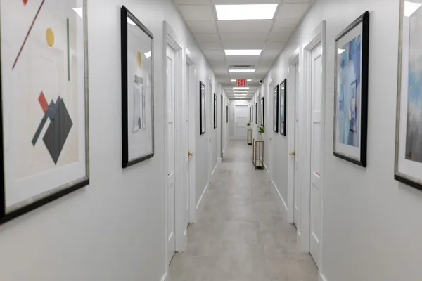 Khospace Doral therapy office