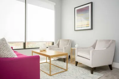 Khospace therapy room with sofa