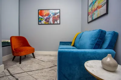 Khospace therapy room with seating